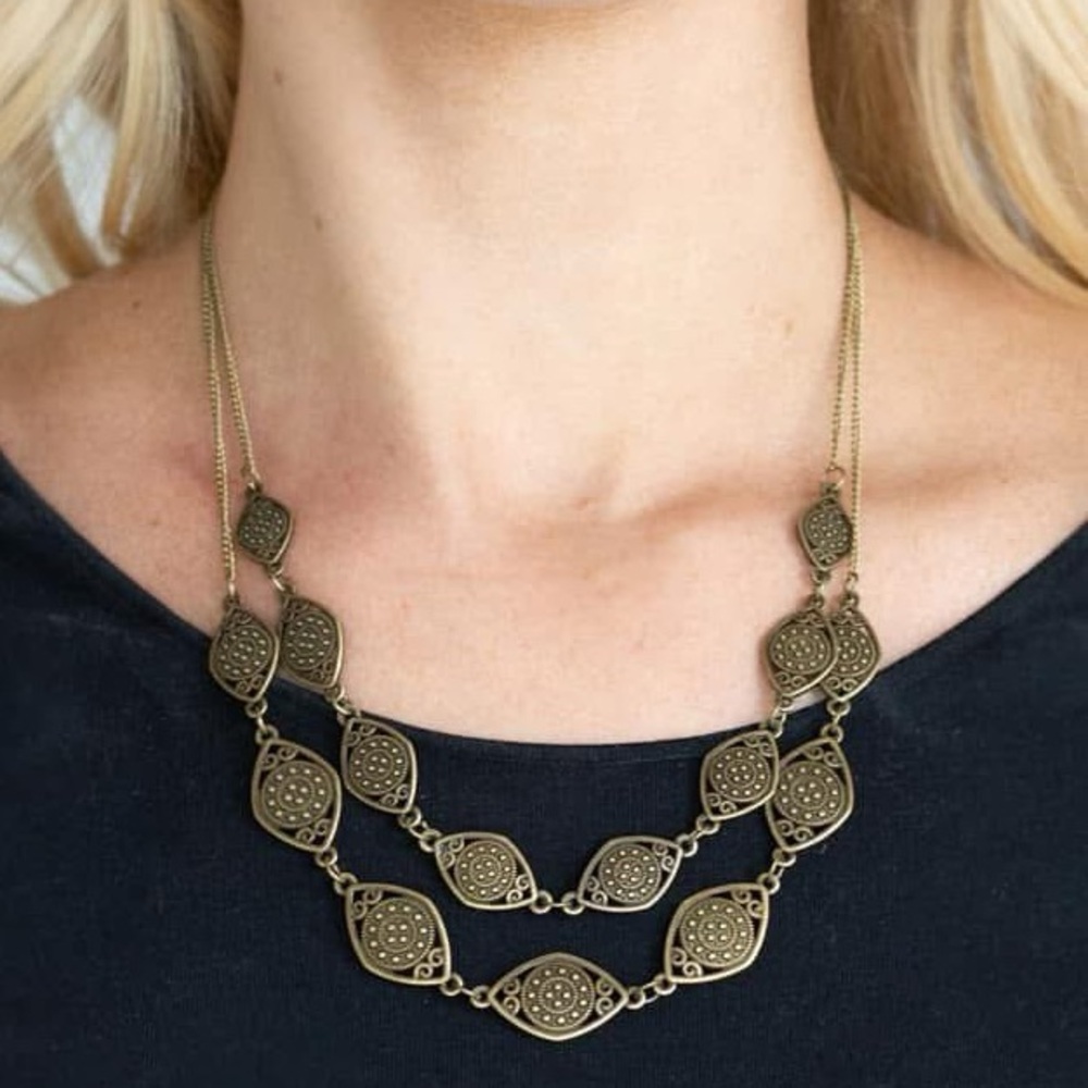 Layered brass necklace and earrings - Picture 2 of 3